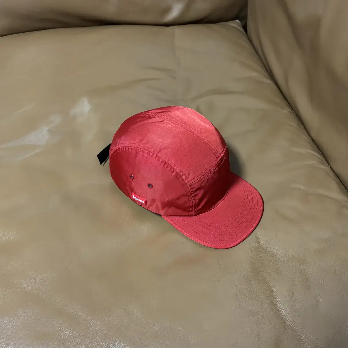 Supreme 슈프림 레드 캠프캡 모자 (Rubber Logo Red)